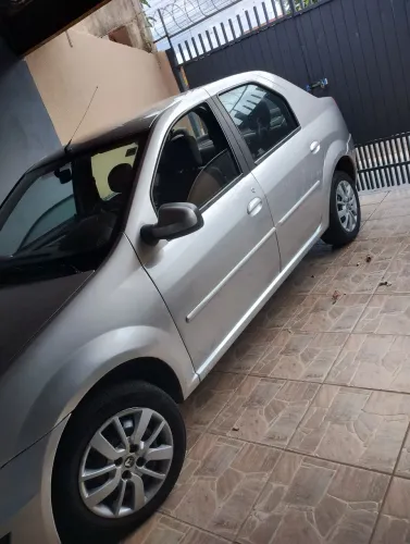 Renault Logan Expression Hi-flex 1.6 8V 4P 2013