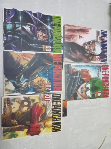 Cinco Mangás de One Punch Man volumes 1, 2, 3, 4, 5