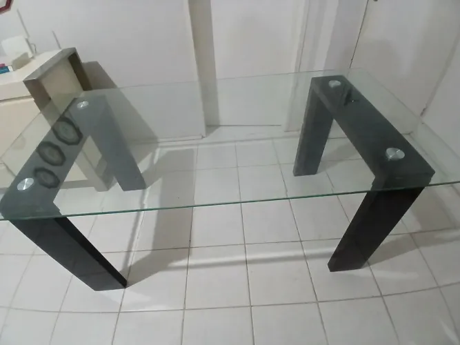 Mesa de vidro grande, 4 lugares sala ou escritório