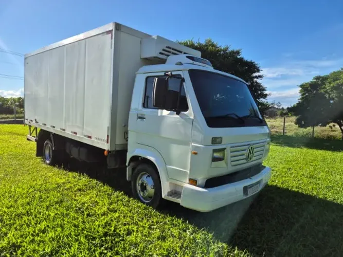 Caminhão Volkswagen 8120