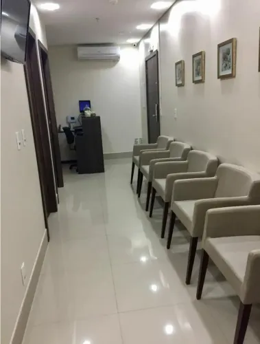 Cristal Tower | 72m2 | 3 Consultorios | Sala comercial Adrianopolis