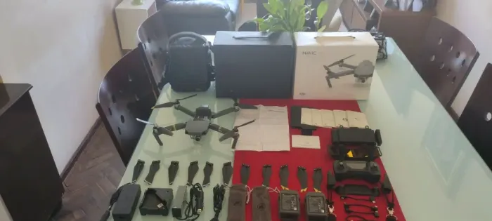 Drone DJI Mavic Pro Kit Fly More Combo (Baterias com 21 e 22 ciclos)