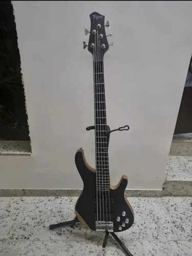 Baixo Tagima Millennium 5 cordas