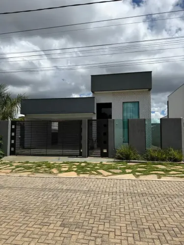 Casa Moderna para Aluguel em Condomínio Fechado com Piscina e Área Gourmet