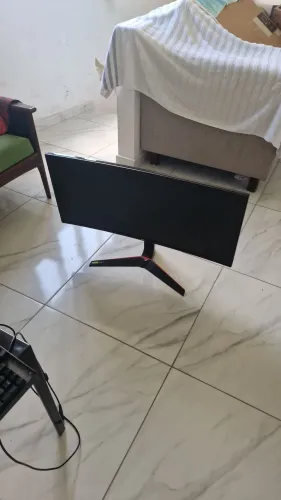 Monitor Lg 34'' 144Hz Curvo Ultrawide (COM DEFEITO)