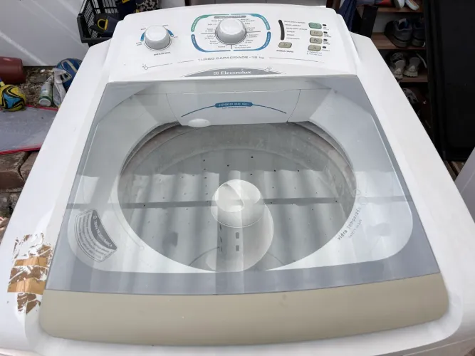 Máquina de lavar Electrolux Turbo Capacidade de 12 kg usada