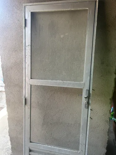 Porta alumínio