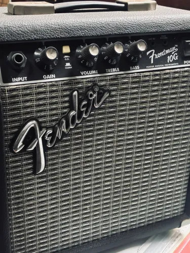 Amplificador Fender Frontman 10G 10 watts