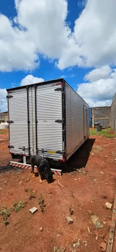 Oportunidade. Baú3/4 comp 5.50mtrs .carroceria vw mb atego 9.40mtrs