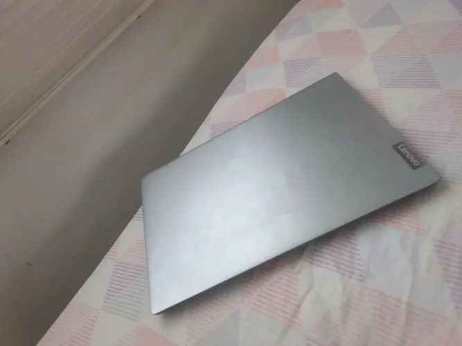 Vendo ou troco notebook Lenovo por celular do meu interesse 