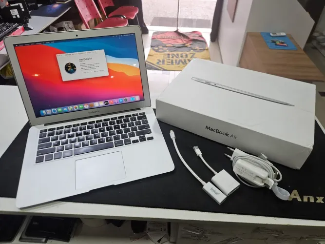 Macbook Air 13.3 I7 c/ SSD 512gb