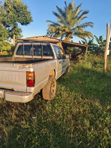 Mitsubishi L200 2.5 4X2 CD Turbo Diesel 1995