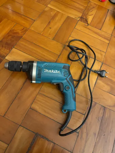 Furadeira Makita HP1631