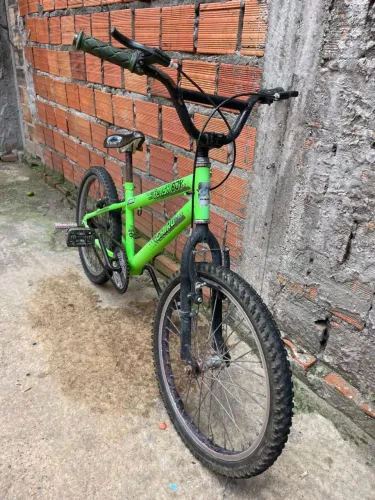 Vendo uma bicicleta