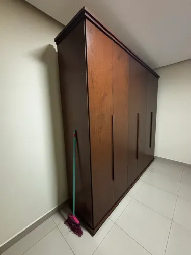 Vendo guarda-roupa casal