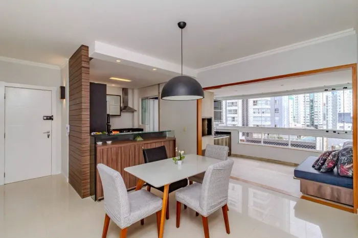 Apartamento à venda no Centro de Balneário Camboriú