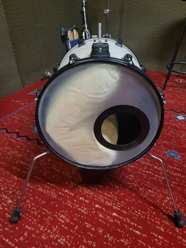 Surdo 16" + conversor para bumbo + pedal simples