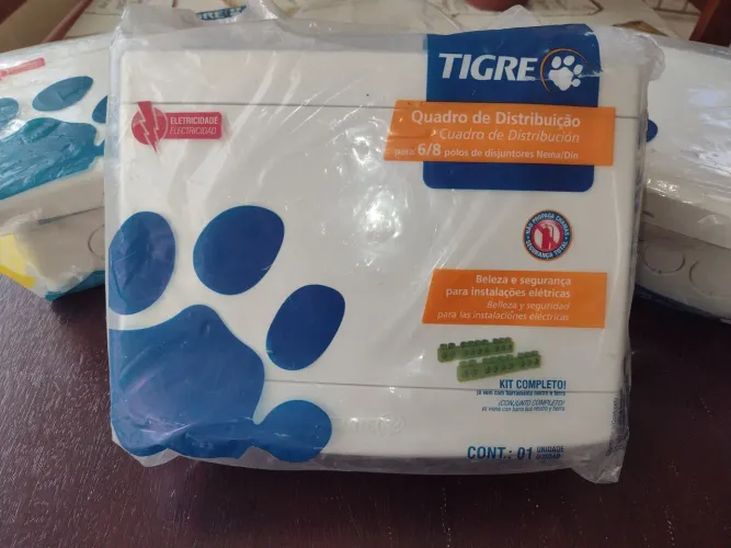 QDC TIGRE 6x8 disjuntores com barramento