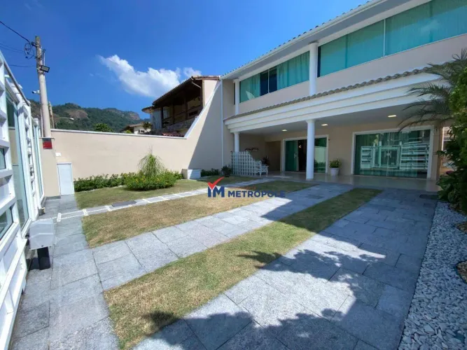 Casa com 3 dormitórios à venda, 380 m² com Piscina e Sauna - Taquara - Rio de Janeiro/RJ