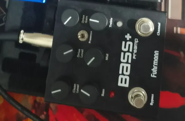 Pedal pre amp baixo fuhman