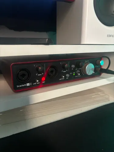 Interface Focusrite Scarlett 2i4 2nd Gen