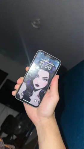 iPhone XR em bom estado