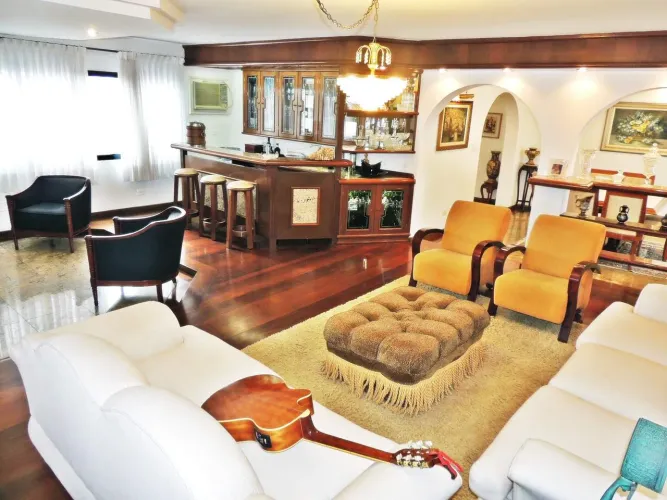 Apartamento no Boqueirão com 248m², 3 suítes e 3 vagas