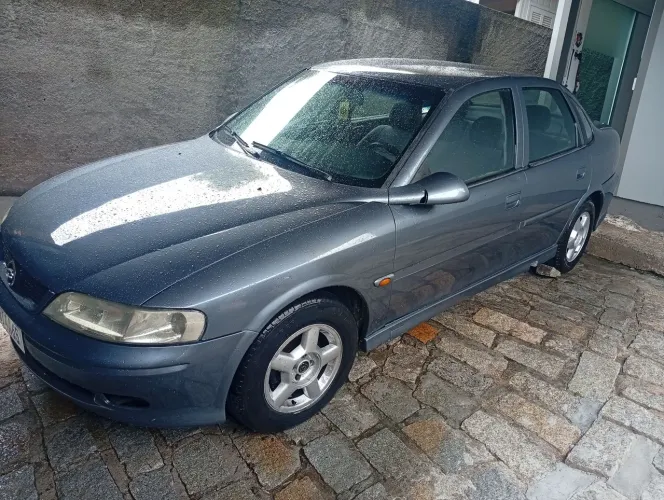 Vectra 2.2 8v 2000 GL