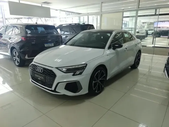 Audi A3 Sedan S-line 2.0 TFSI S-tronic 2024