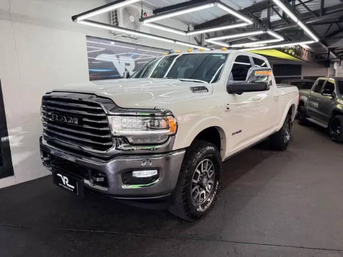 Ram 3500 Limited Longhorn 6.7 TB CD Diesel 2024