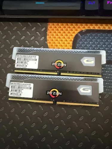Memória RAM GeIL SuperFrame RGB 16GB (2x8GB) DDR4 3200MHz - Dual Channel