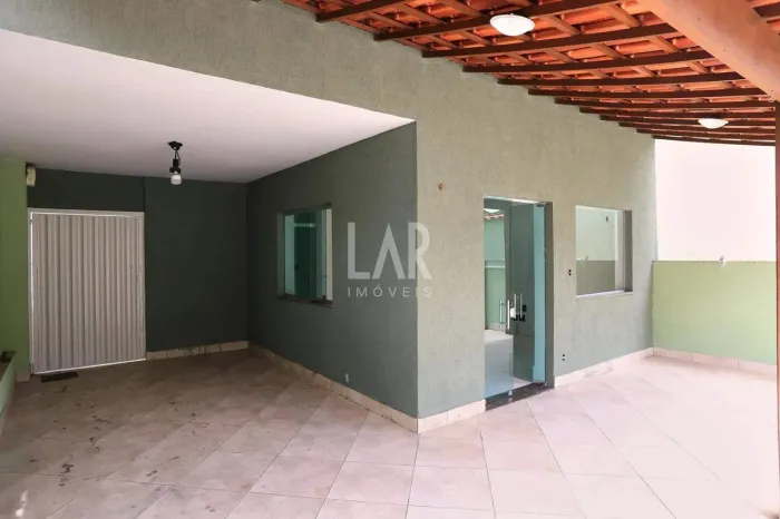 Casa à venda, 3 quartos, 3 suítes, 3 vagas, Ipiranga - Belo Horizonte/MG