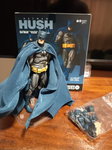 Batman e Nightwing Hush Mafex (2 figuras)