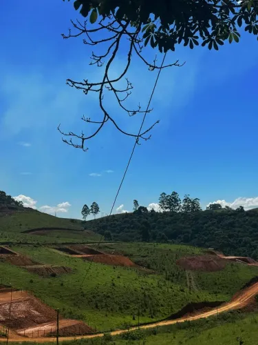 LOTES AMPLOS EM IGARATÁ/SP