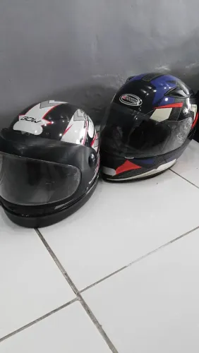 Vendo capacete semi novo