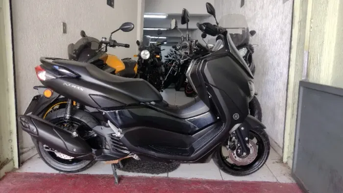 YAMAHA NMAX 160 ABS 2022 Preta impecavel com 20.000km e  garantia total ate 2029