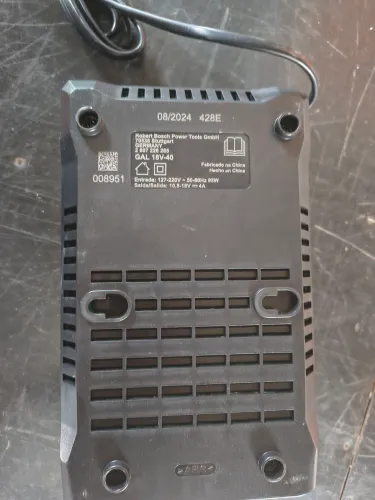 Carregador de bateria Bosch