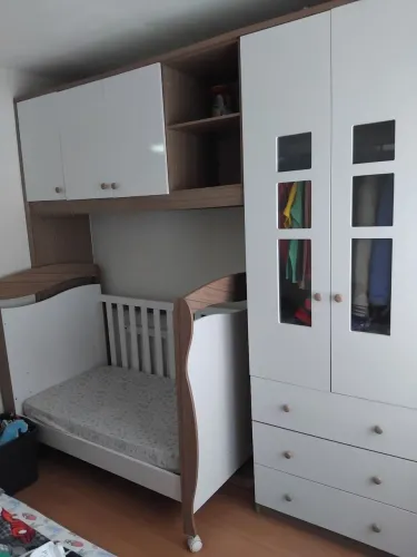 Guarda roupa infantil completo com colchão