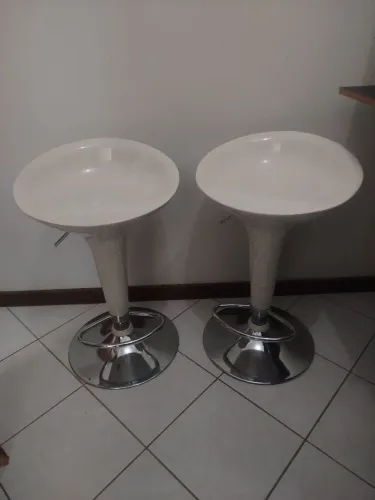 Banqueta Tulipa Giratória