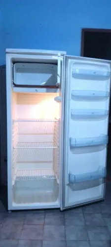 Geladeira Electrolux 360L Seminova funcionando perfeitamente completa nada quebrado R$850,