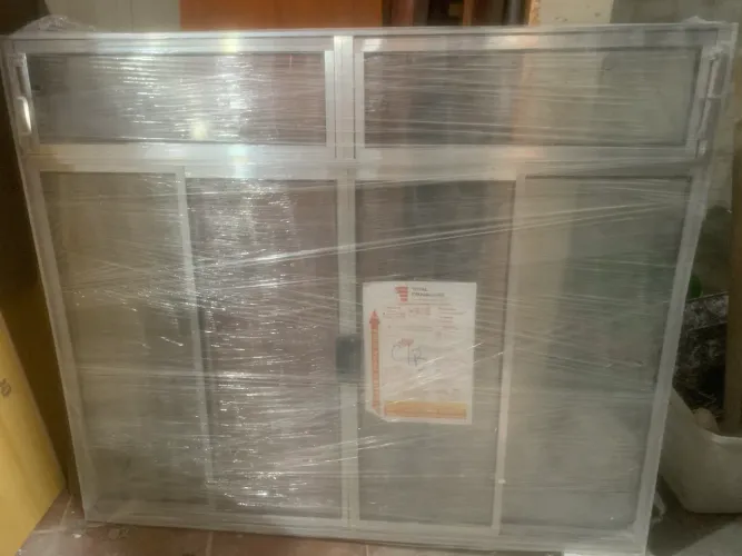Vitro de alumínio e vidro / 4 folhas