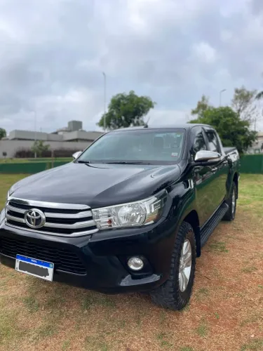Toyota Hilux CD SRV 4X4 2.8 TDI Diesel Aut. 2017