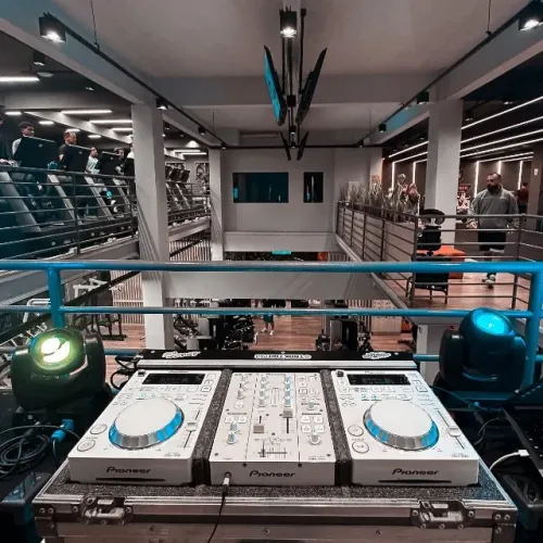 Pioneer CDJ-350 + DJM-350 White Edition + Hard Case | Estado de Novo