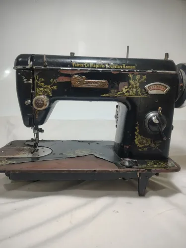 Máquina de Costura Leonam ( No Estado )