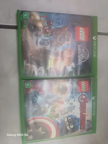 2 jogos usados funcionando en perfeito estado LEGO MARVEL VINGADORES E LEGO JURASSIC WORLD