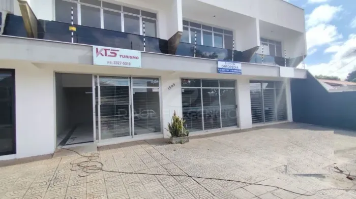 Loja para locação na rua Fernando de Noronha a uma quadra da Av Maringá
