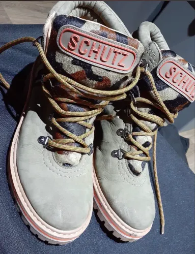 Bota schutz 36