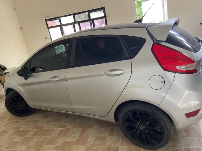 Ford Fiesta SE 1.6 16V Flex 5P 2013