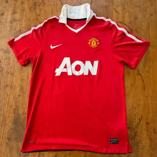 Camisa de time original Manchester United 2010-11 Chicharito #14