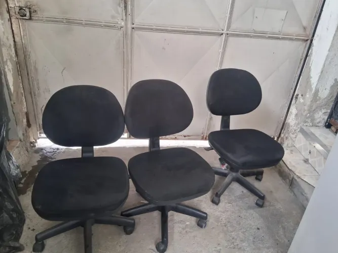 Cadeira giratória sem braço